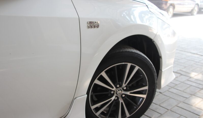Toyota Corolla Grande 1.8 (Black Interior) full