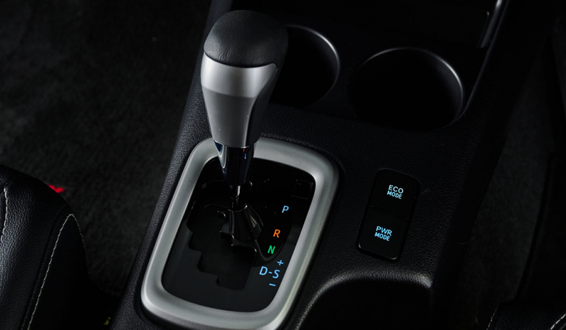 Toyota Hilux Revo full