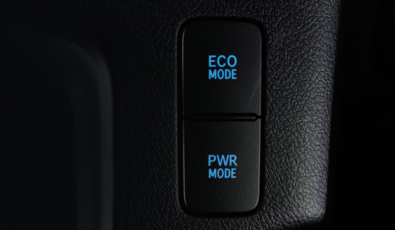 Toyota Hilux Revo full